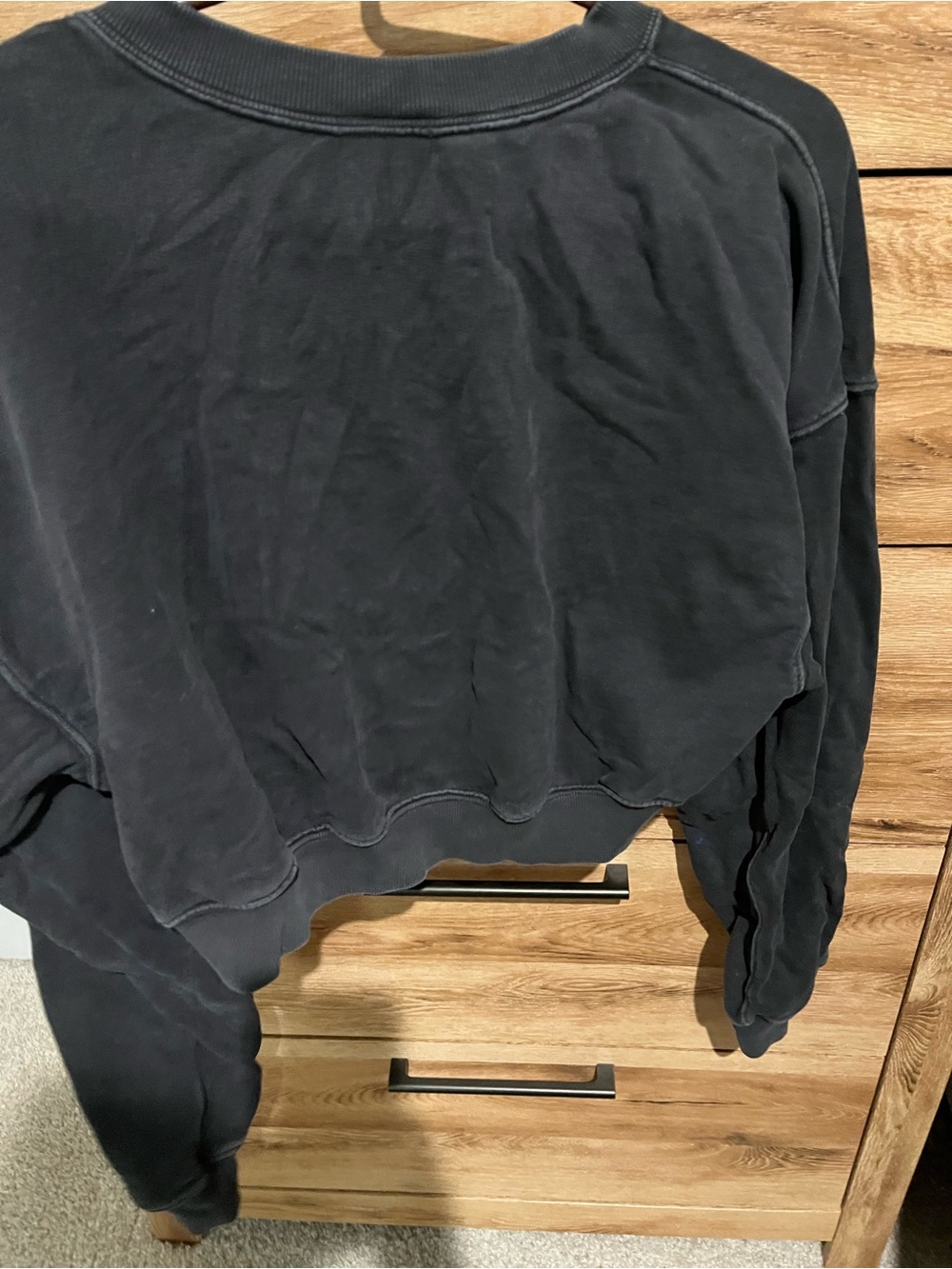 aerie Black Cropped V-Neck Sweatshirt - Picture 4 of 5